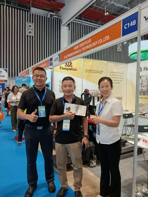 Компания Hebei TianyuLux Electromechanical Technology Co., Ltd. дебютирует на выставке VILOG 2025, расширяя возможности экологически чистой модернизации складского хозяйства и логистики Юго-Восточной Азии с помощью профессионального погрузочно-разгрузочного оборудования для литиевых материалов.